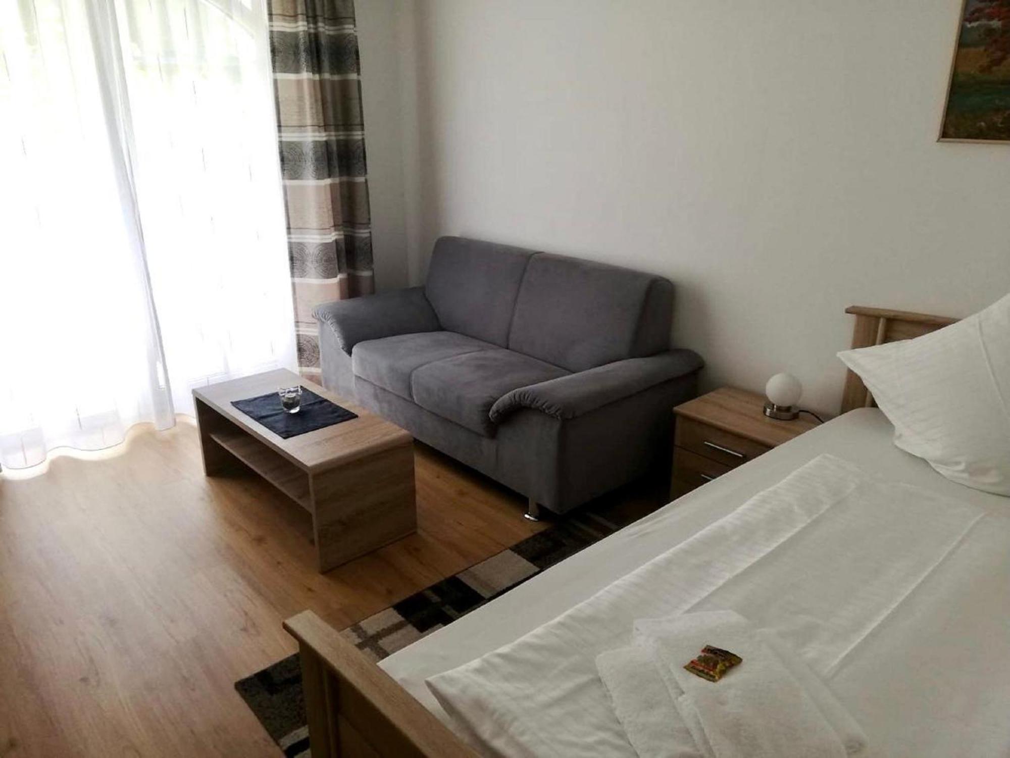 Ferienappartements-Grolik Im Aparthotel Zum Gutshof Hohenwarth Bagian luar foto